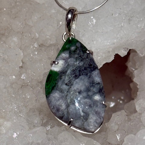 Pendentif Maw Sit Sit