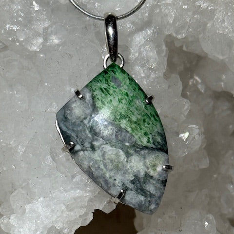 Pendentif Maw Sit Sit