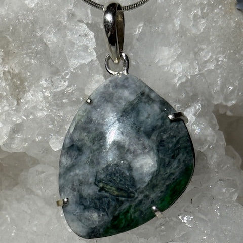 Pendentif Maw Sit Sit