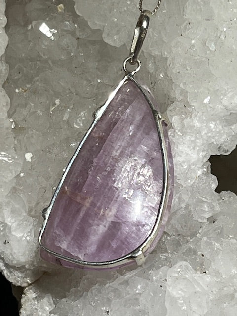 Kunzite Pendant (Silver Setting)