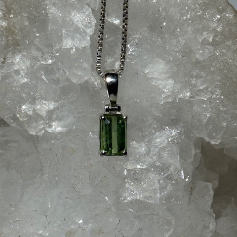 Pendentif Tourmaline Verte ( Verdélite)