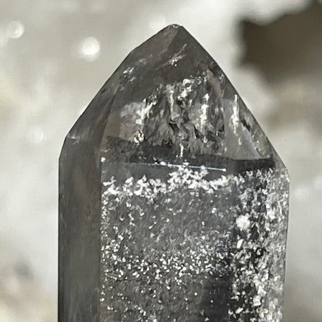 Quartz Fantôme noir ( Biterminé)