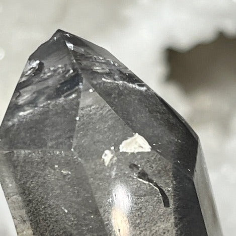 Quartz Fantôme noir ( Biterminé)