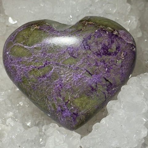 Coeur Stichtite avec Serpentine