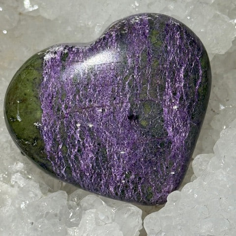 Coeur Stichtite avec Serpentine