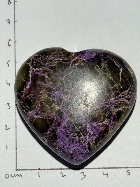 Stichtite with Serpentine Heart