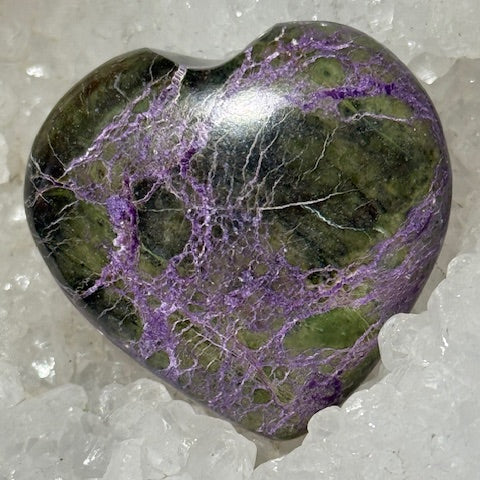 Coeur Stichtite avec Serpentine