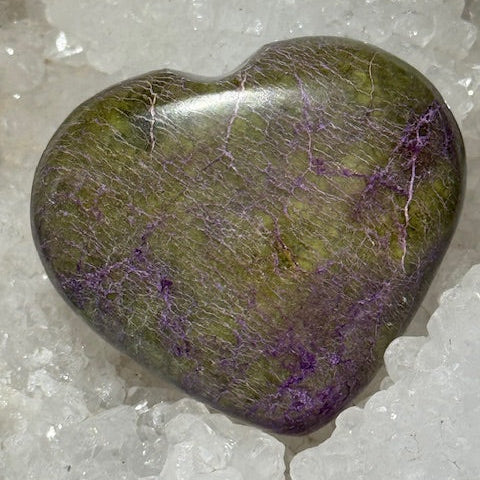 Coeur Stichtite avec Serpentine