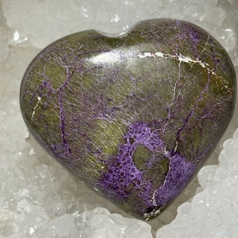 Coeur Stichtite avec Serpentine