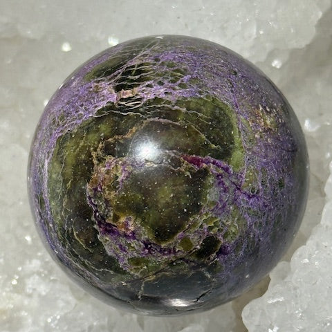 Sphère Stichtite avec Serpentine