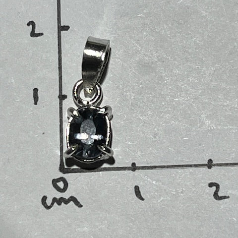 Pendentif Spinelle Noir (Monture Argent)
