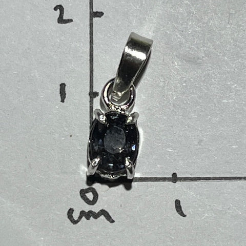 Pendentif Spinelle Noir (Monture Argent)