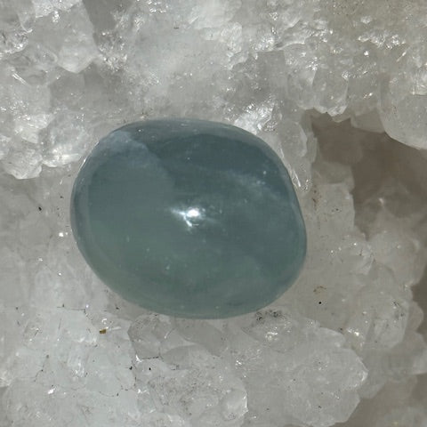 Calcite Aquatine Lémurienne  Oasis de cristal