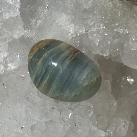 Calcite Aquatine Lémurienne  Oasis de cristal