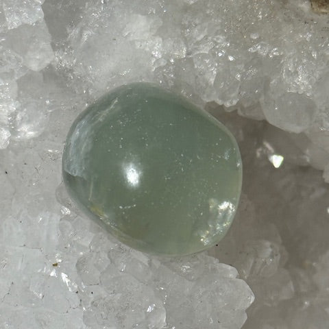 Calcite Aquatine Lémurienne  Oasis de cristal