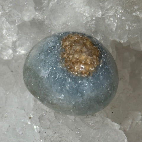 Calcite Aquatine Lémurienne  Oasis de cristal