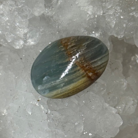 Calcite Aquatine Lémurienne  Oasis de cristal