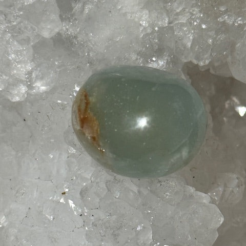 Calcite Aquatine Lémurienne  Oasis de cristal