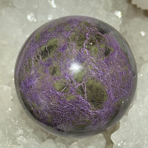 Sphère Stichtite avec Serpentine