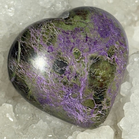 Coeur Stichtite avec Serpentine