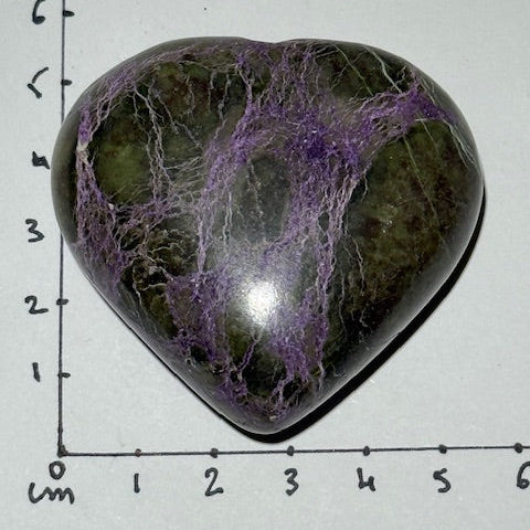 Coeur Stichtite avec Serpentine