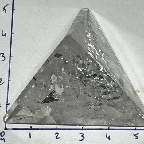 Tétraèdre en Quartz Lémurien