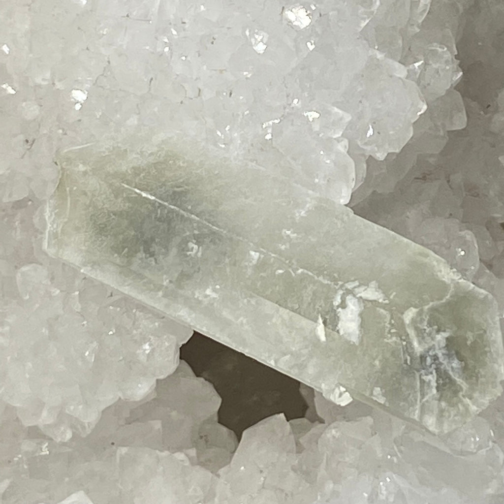 Sélénite avec inclusions de Chlorite ( Très rare)